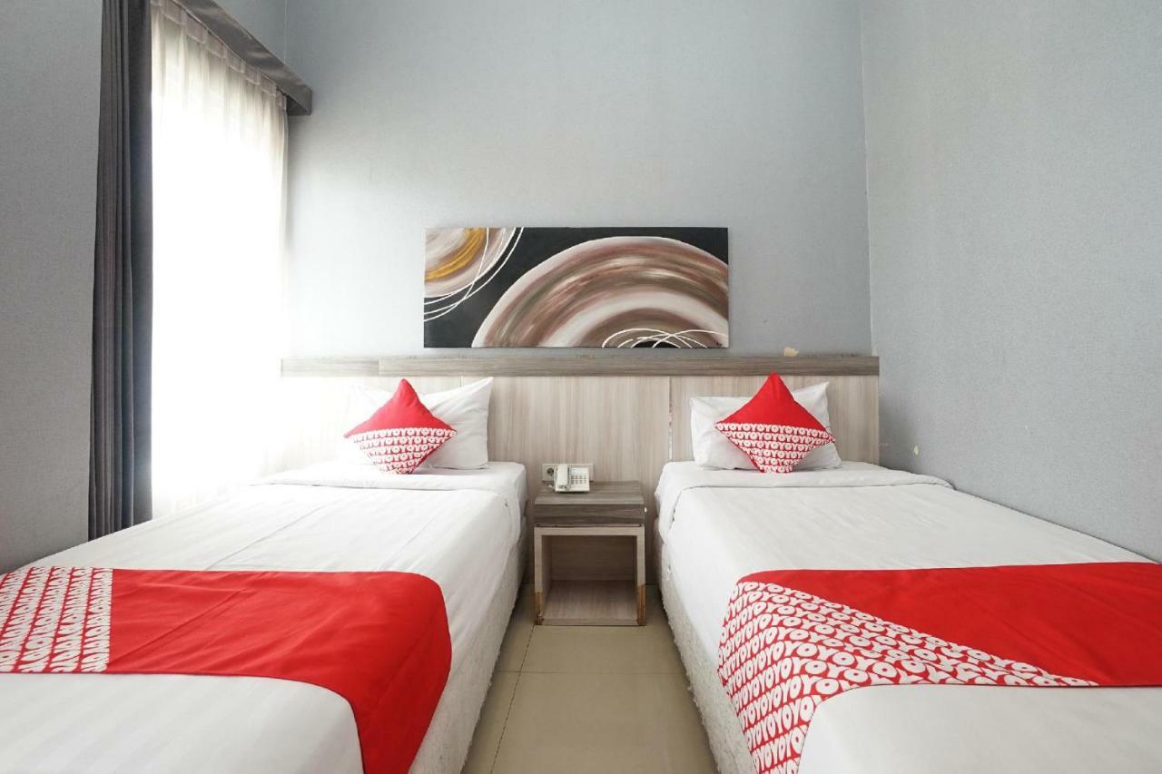 Oyo 289 Hotel Dalwa Syariah Pasuruan Esterno foto