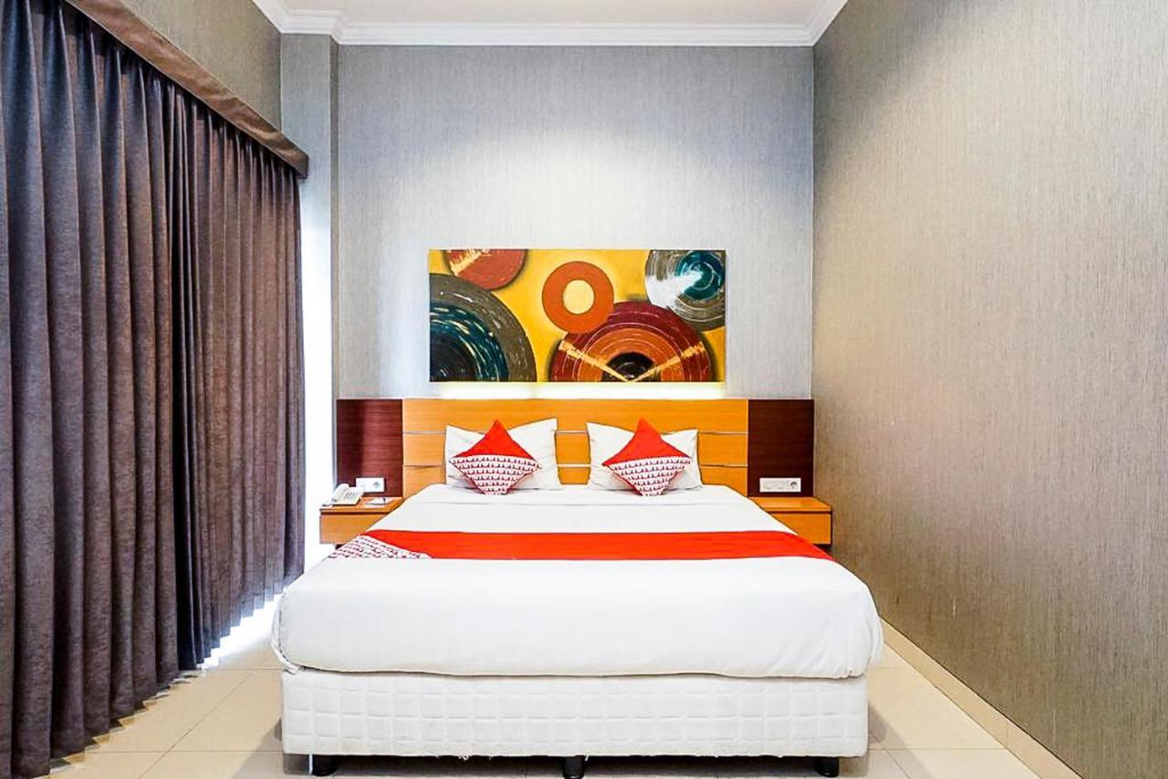Oyo 289 Hotel Dalwa Syariah Pasuruan Esterno foto