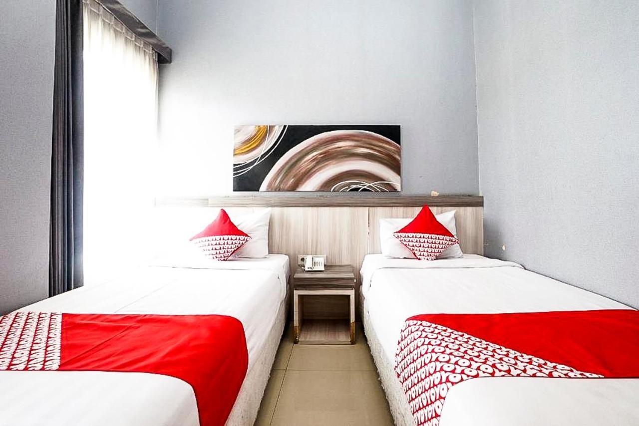 Oyo 289 Hotel Dalwa Syariah Pasuruan Esterno foto