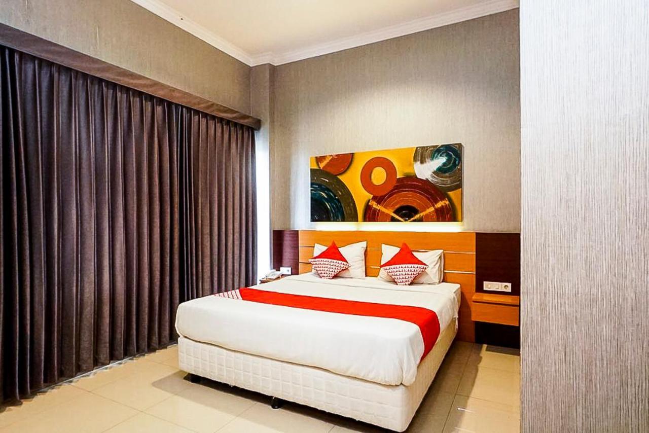 Oyo 289 Hotel Dalwa Syariah Pasuruan Esterno foto