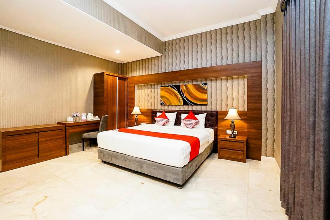 Oyo 289 Hotel Dalwa Syariah Pasuruan Esterno foto