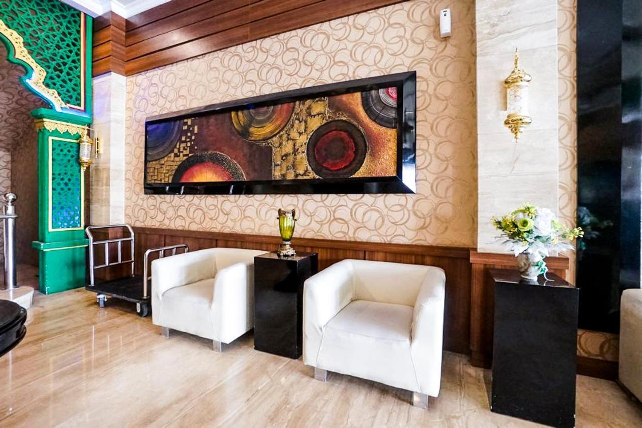 Oyo 289 Hotel Dalwa Syariah Pasuruan Esterno foto