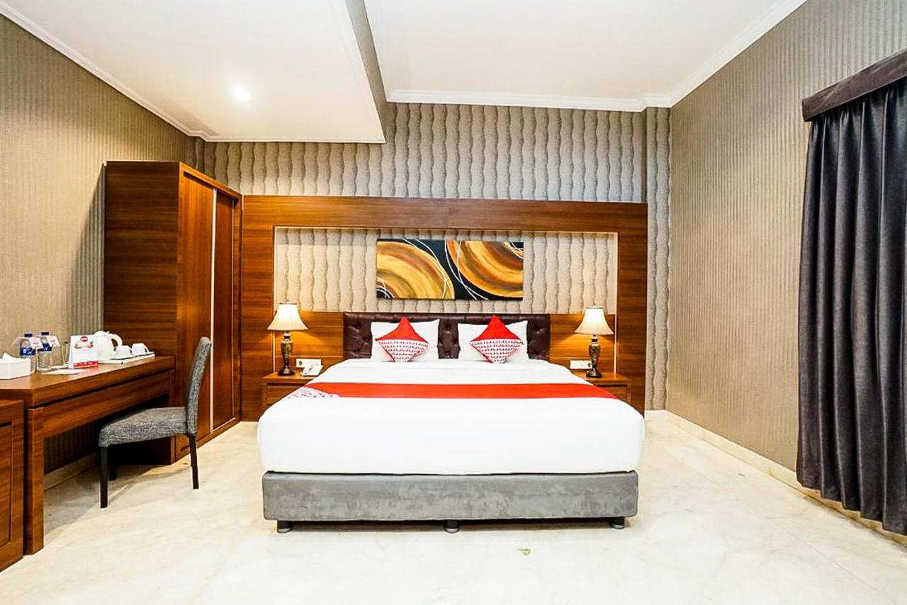 Oyo 289 Hotel Dalwa Syariah Pasuruan Esterno foto