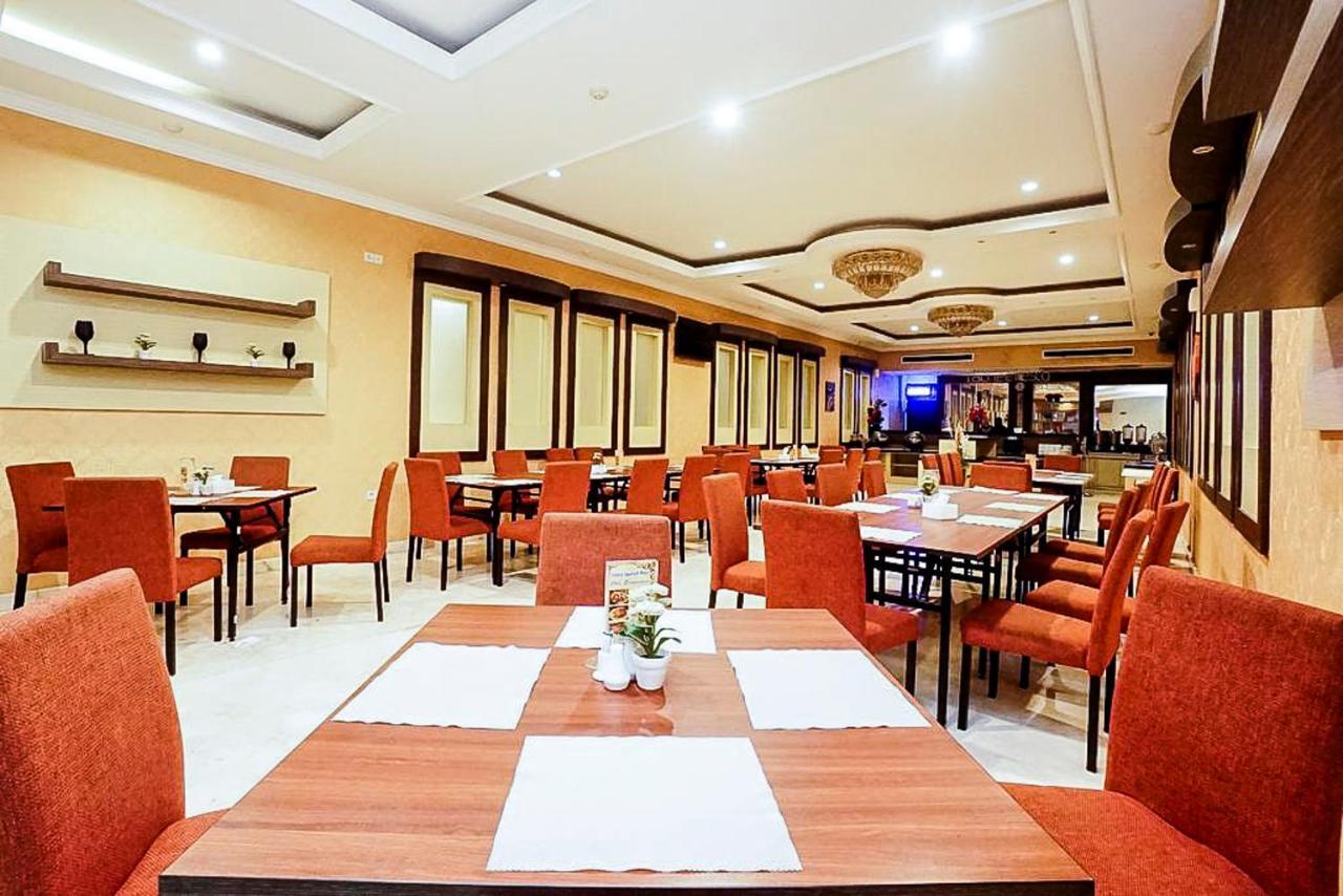 Oyo 289 Hotel Dalwa Syariah Pasuruan Esterno foto